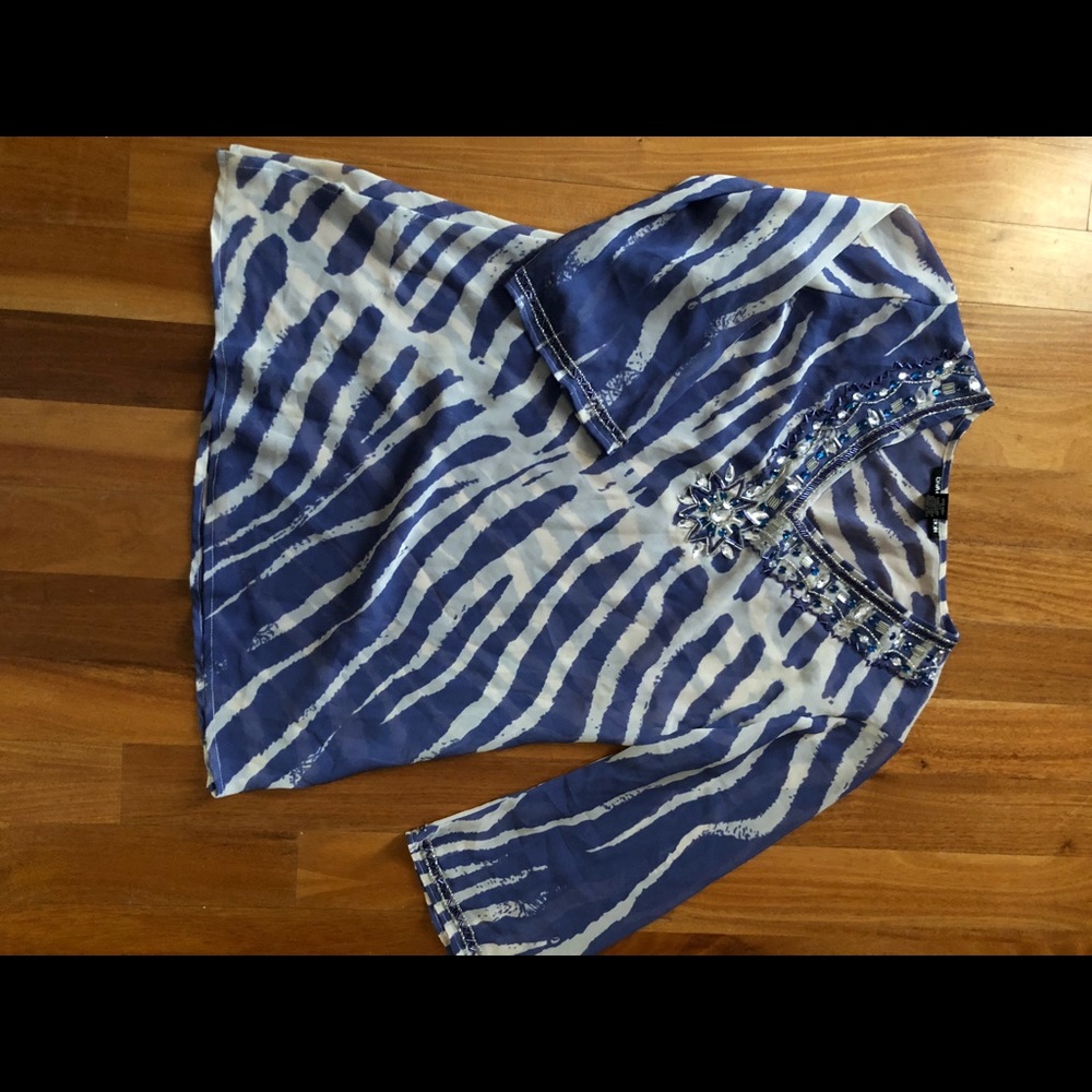 Embellished Tunic - Picture 4 of 8
